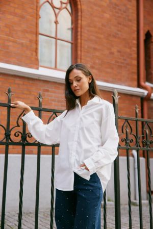  White