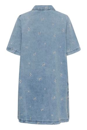 Light blue wash