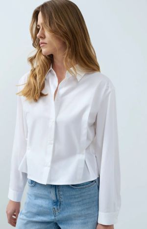  Pure white